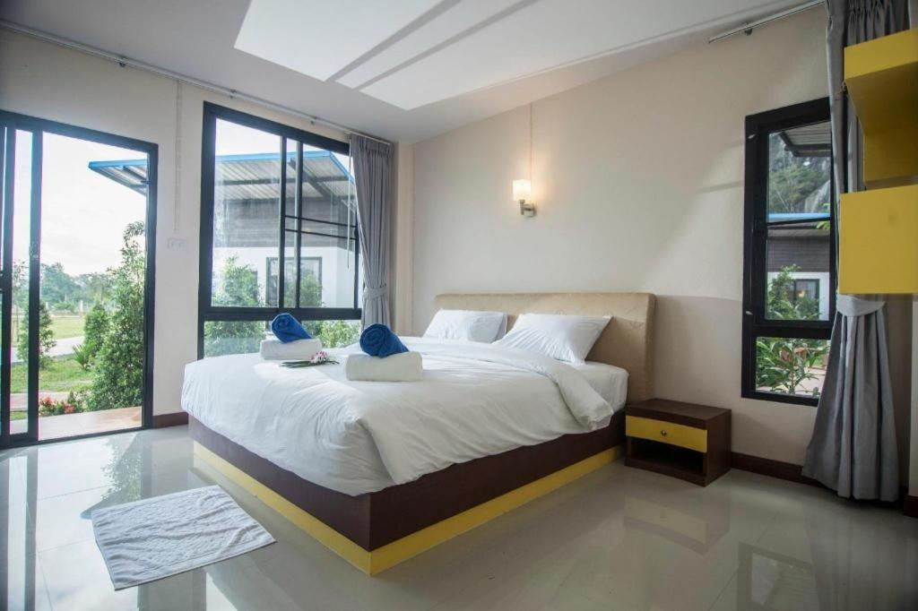 Phuphayot Resort Trang Exterior photo