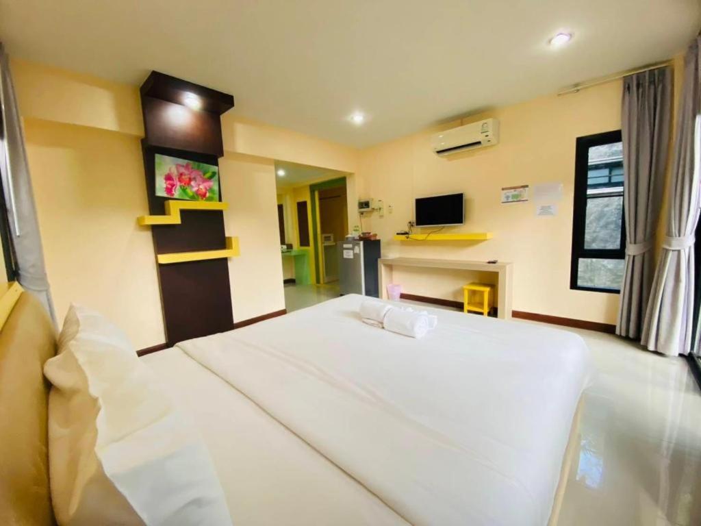 Phuphayot Resort Trang Exterior photo